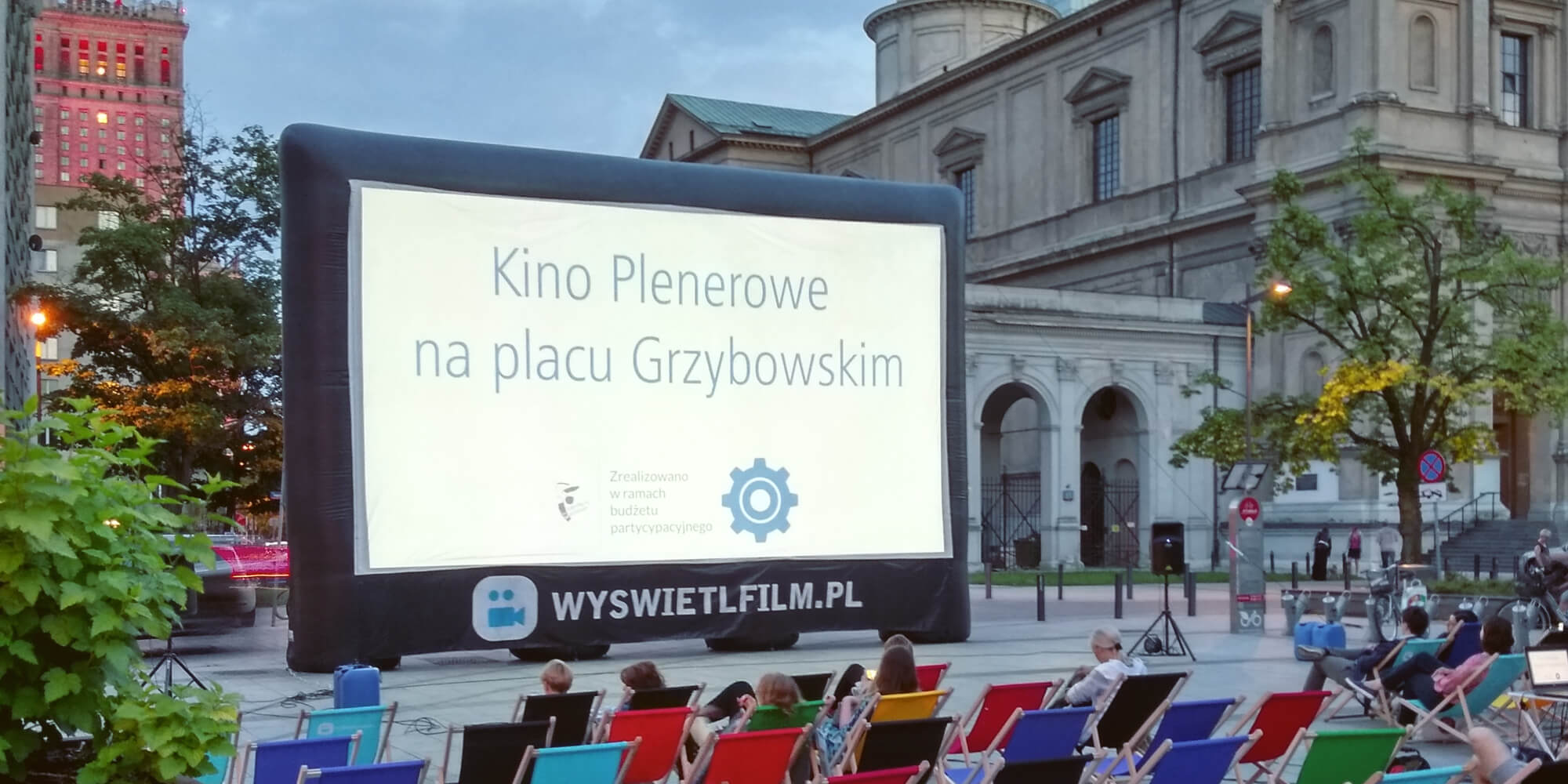Kino plenerowe w mieście Warszawa na placu Grzybowskim