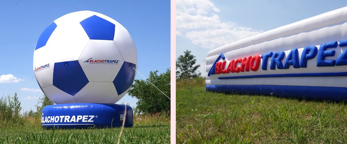 Gigantyczna piłka i trójwymiarowy napis z logo Blachotrapez