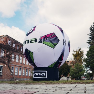 The Gamma advertising balloon as a replica of the ZINA soccer ball