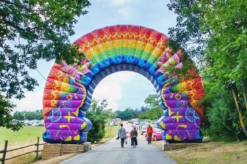 Unique arch gate with individual design for the Holi festival